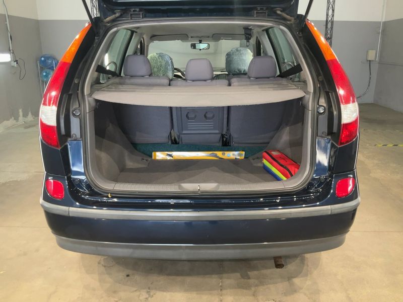 Nissan Almera Tino 1.8 Acenta — zdjęcie 10