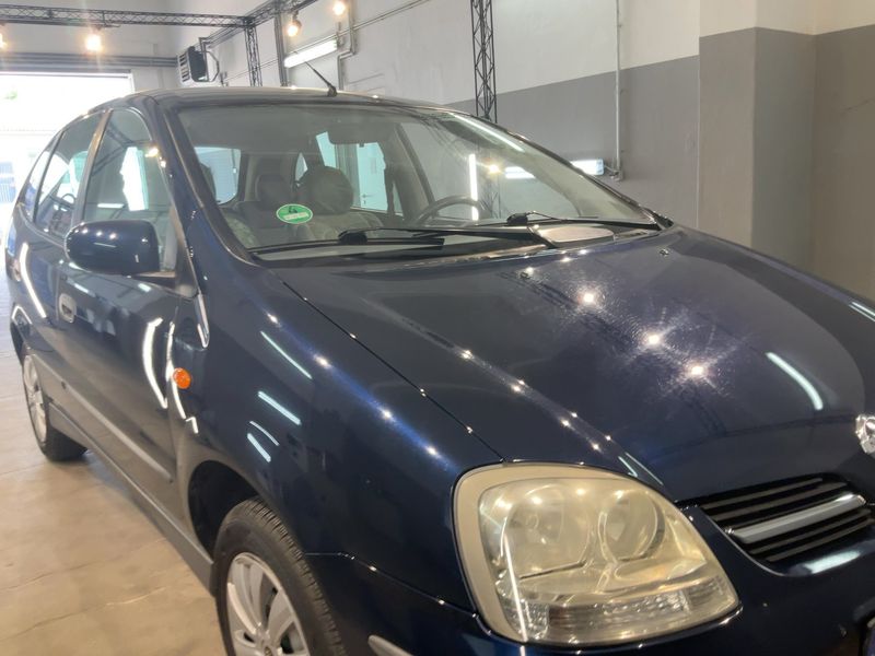 Nissan Almera Tino 1.8 Acenta — zdjęcie 8