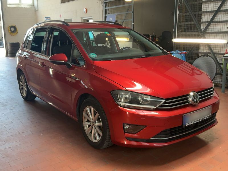 Volkswagen Golf VII Sportsvan 1.2 TSI Lounge BlueMotion Tech — zdjęcie 8