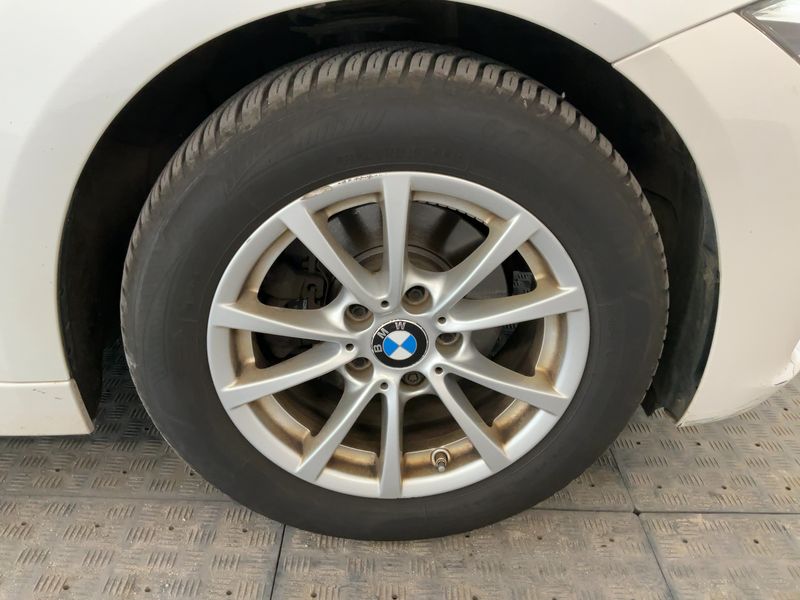 BMW 3er 320i Sport Line 2019 – снимка 11