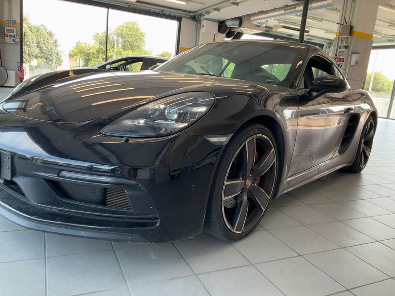 Porsche 718 Cayman GTS — zdjęcie 2