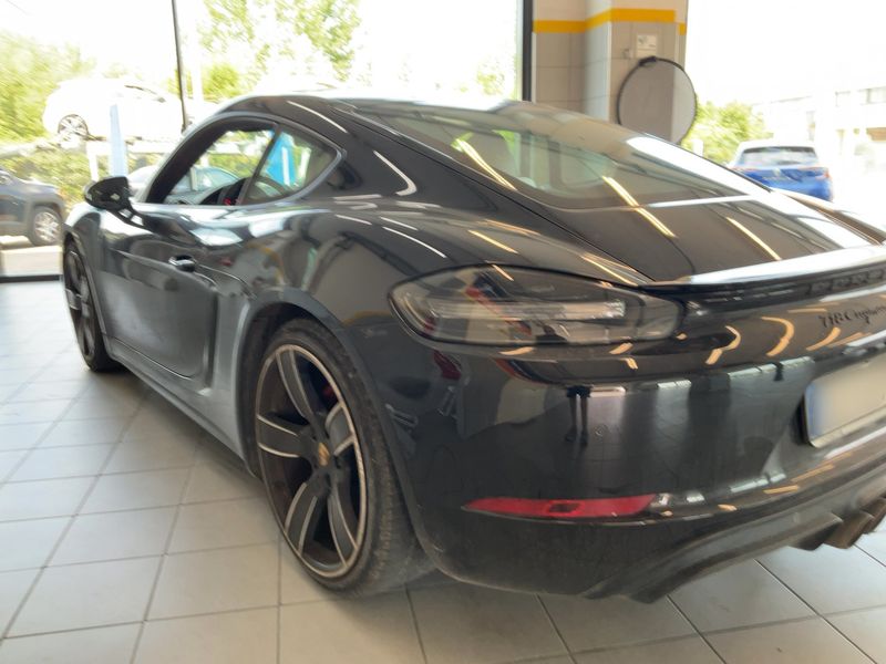 Porsche 718 Cayman GTS — zdjęcie 3