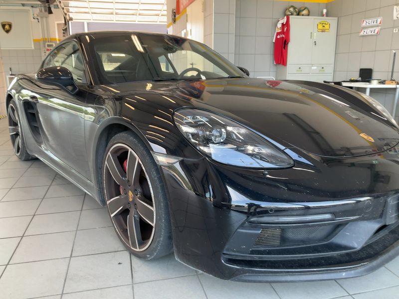 Porsche 718 Cayman GTS — zdjęcie 8