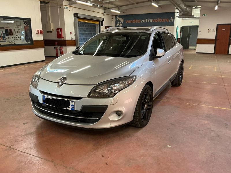 Renault Megane 2.0 dCi Luxe 2012 – снимка 1