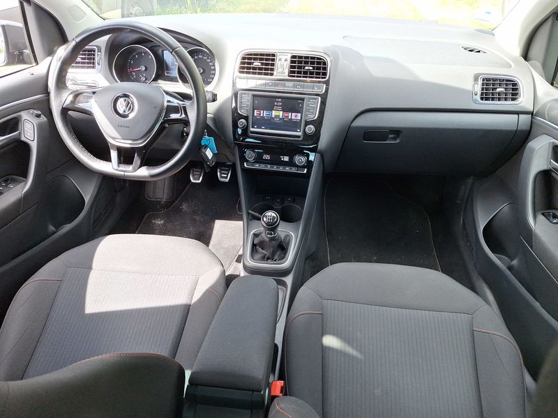 Volkswagen Polo 1.0 Sound — zdjęcie 11