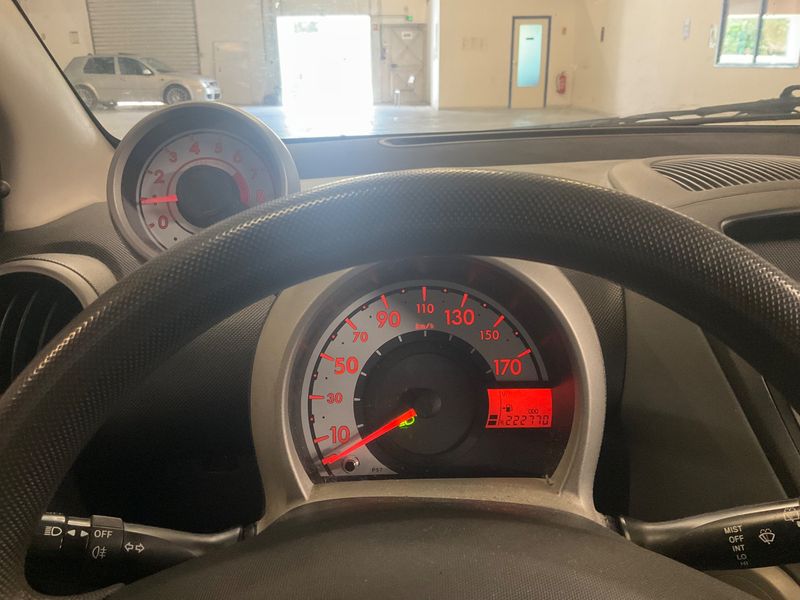 Peugeot 107 1.0 Trendy — zdjęcie 4