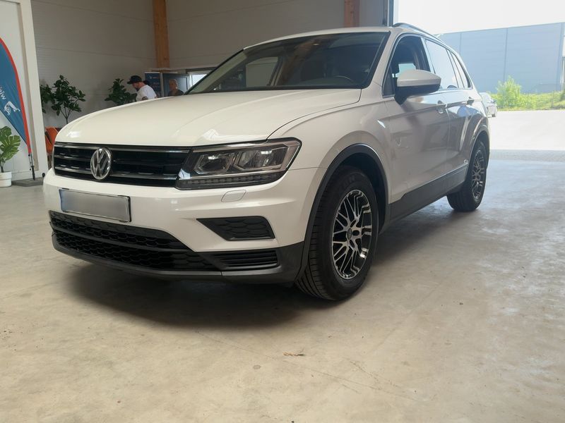Volkswagen Tiguan 2.0 TDI Trendline BlueMotion Tech 2017 – снимка 1