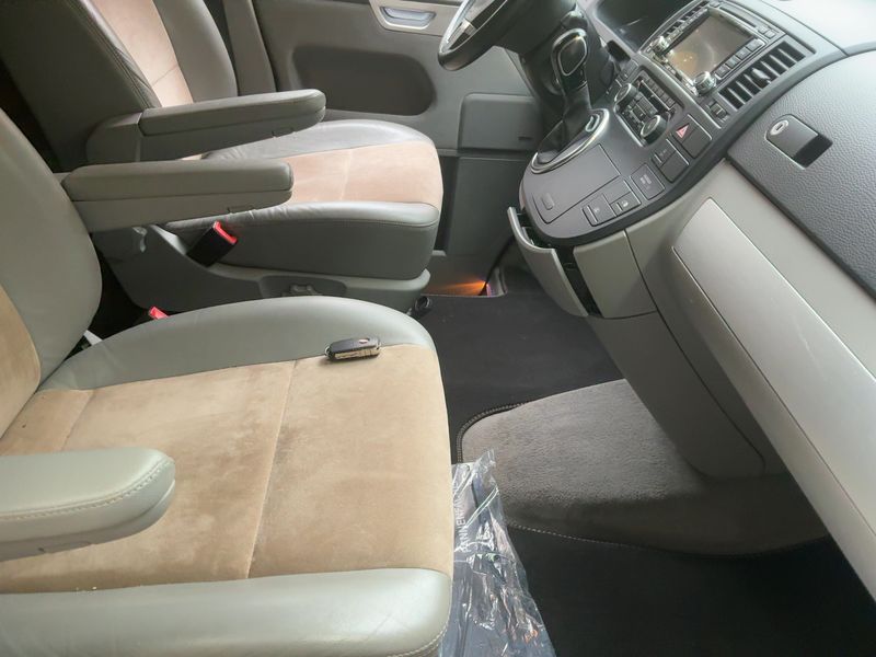 Volkswagen T5 California 2.0 TDI Comfortline Aufstelldach 4Motion — zdjęcie 11