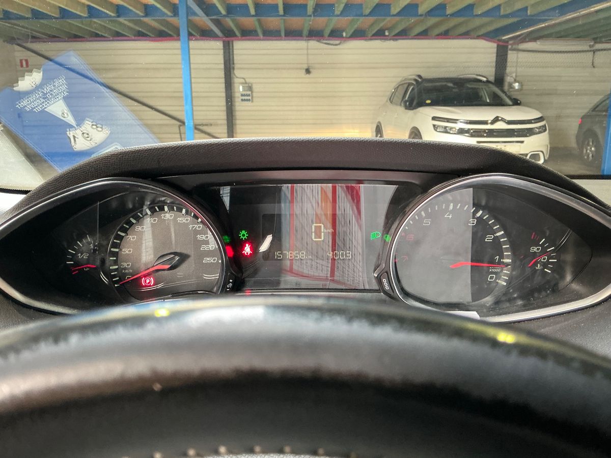 Peugeot 308 2016 — photo 5