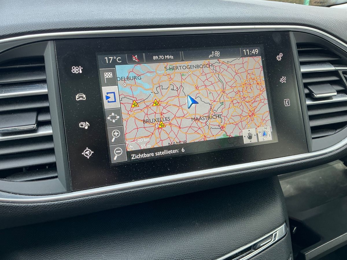 Peugeot 308 2016 — photo 3