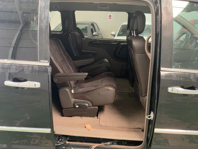 Lancia Voyager 2.8 JTDM Platinum — zdjęcie 14
