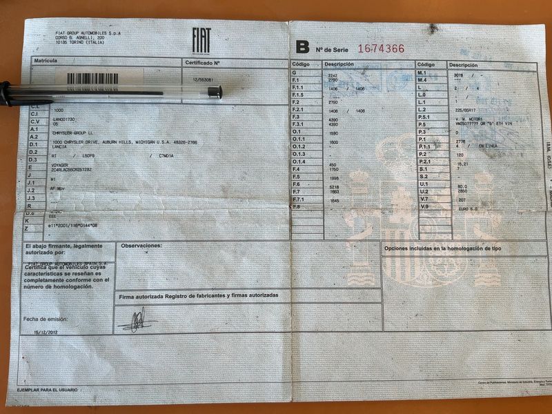 Lancia Voyager 2.8 JTDM Platinum — zdjęcie 16