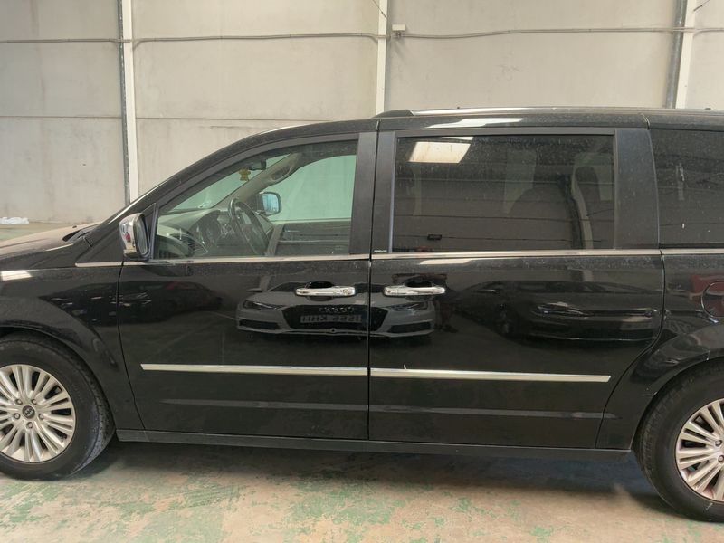 Lancia Voyager 2.8 JTDM Platinum — zdjęcie 4