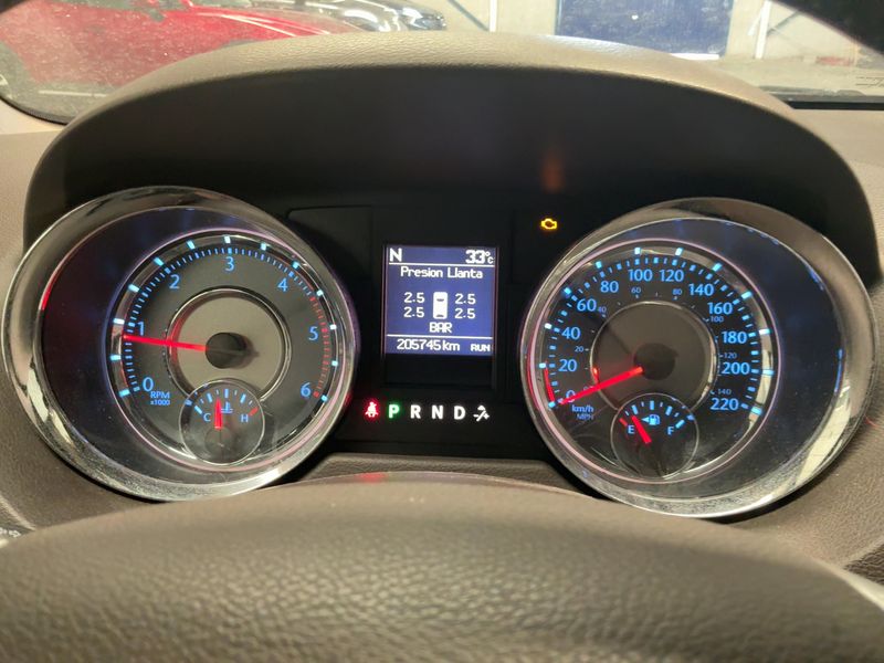 Lancia Voyager 2.8 JTDM Platinum — zdjęcie 13