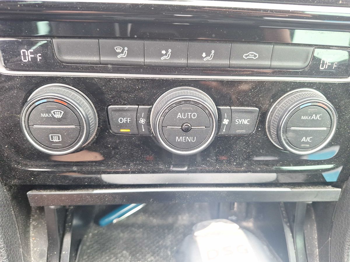 Volkswagen Golf 2017 — photo 35
