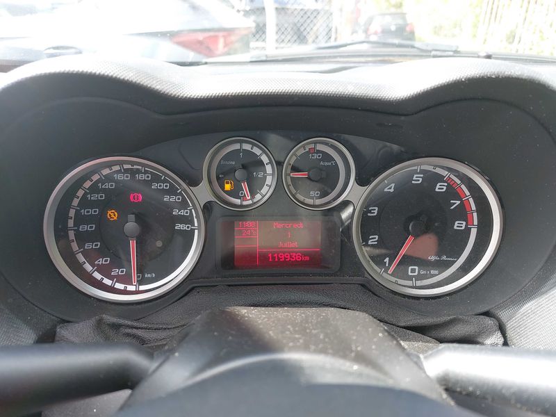 Alfa Romeo MiTo 1.4 Junior — zdjęcie 11
