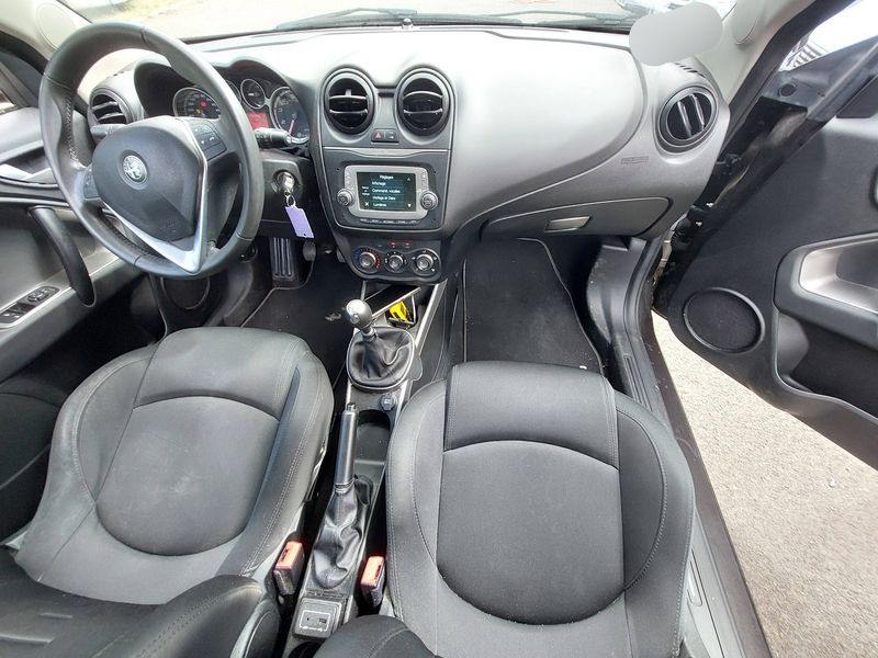 Alfa Romeo MiTo 1.4 Junior — zdjęcie 10