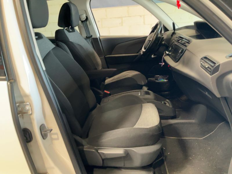 Citroen C4 Grand Picasso 1.6 Blue-HDi Live — zdjęcie 11