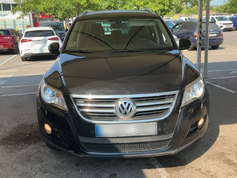 Volkswagen Tiguan 2.0 TDI Sport — zdjęcie 9