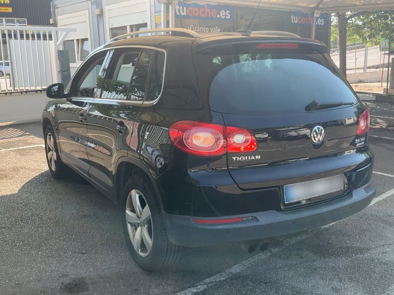 Volkswagen Tiguan 2.0 TDI Sport — zdjęcie 3
