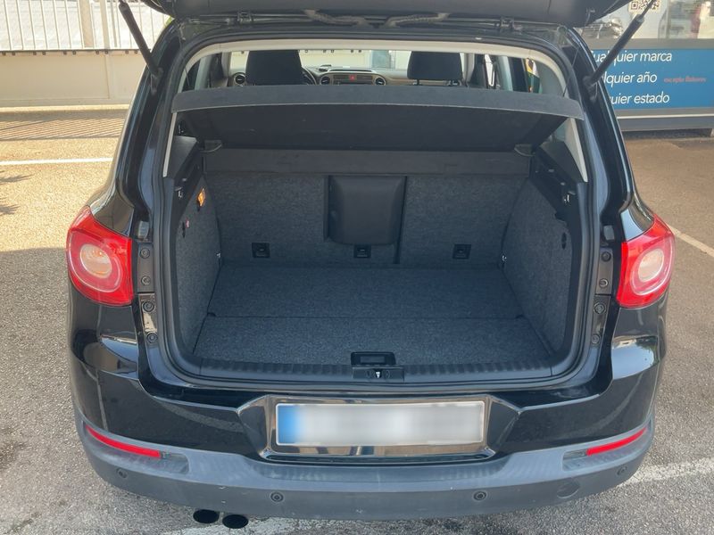 Volkswagen Tiguan 2.0 TDI Sport — zdjęcie 10