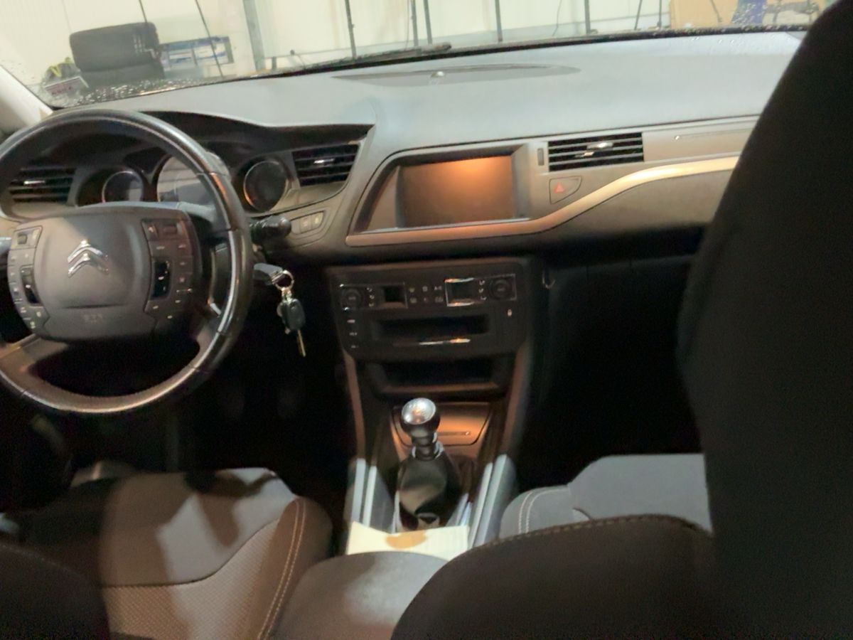 Citroen C5 2015 — photo 18