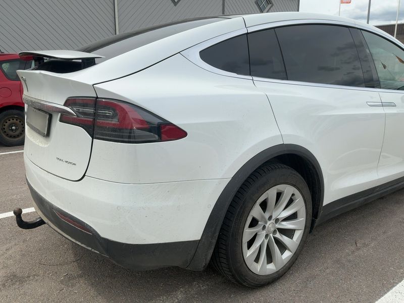 Tesla Model X Long Range — zdjęcie 6