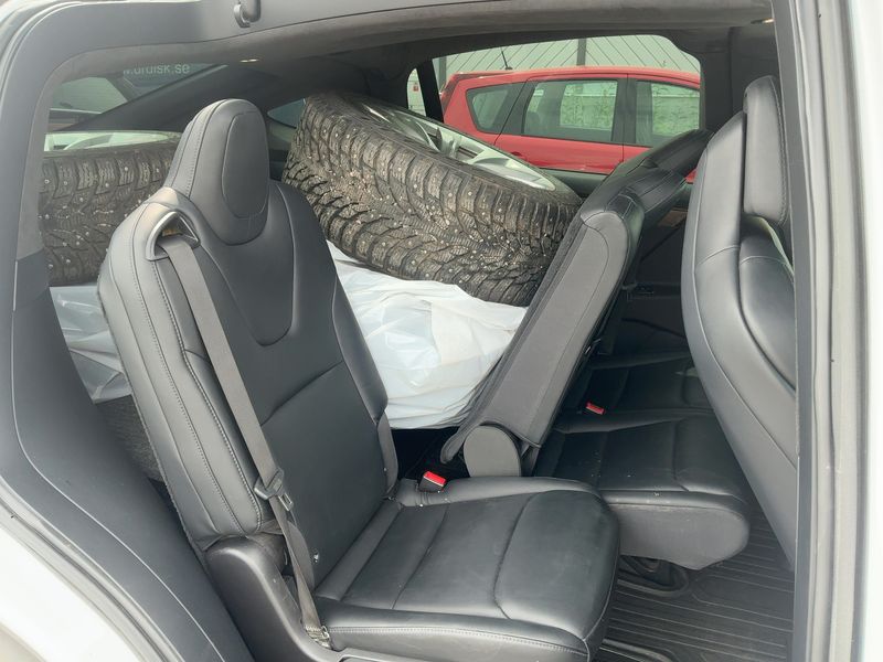 Tesla Model X Long Range — zdjęcie 14