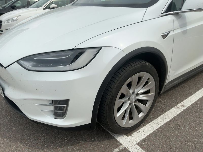 Tesla Model X Long Range — zdjęcie 2