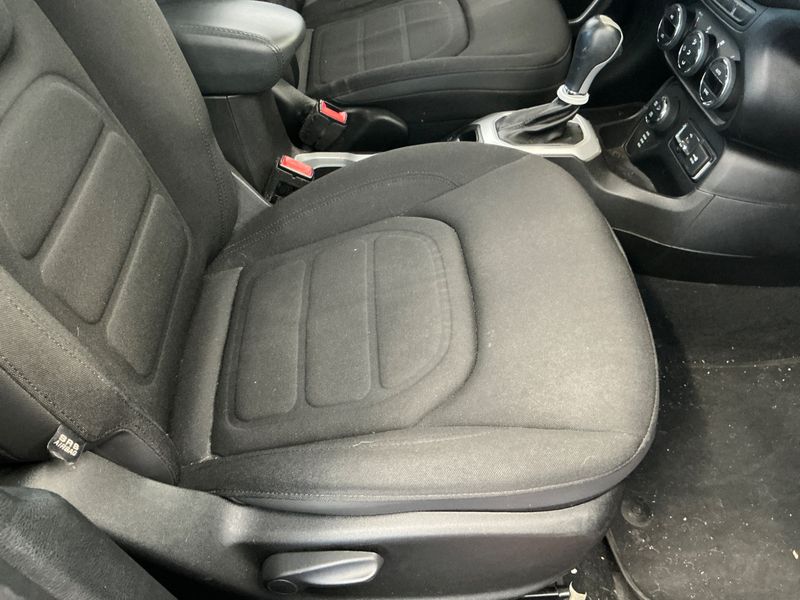 Jeep Renegade 2.0 M-Jet Limited 4WD 2016 – снимка 33
