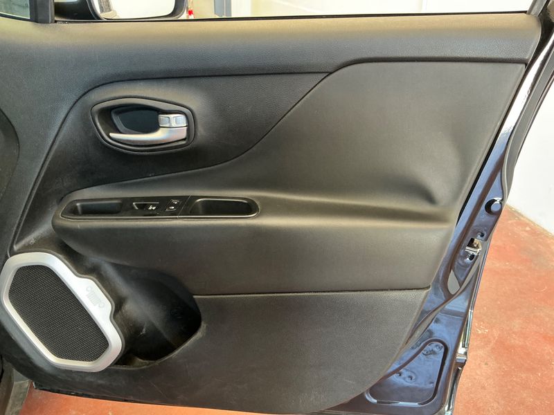 Jeep Renegade 2.0 M-Jet Limited 4WD 2016 – снимка 32
