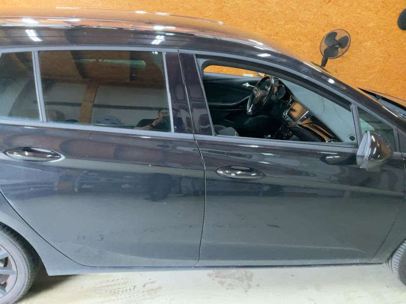 Opel Astra 1.6 CDTI DPF ON 2018 – снимка 10