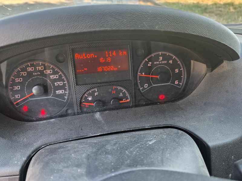 Peugeot Boxer 2.0 Blue-HDi 333 L2H1 Komfort — zdjęcie 12