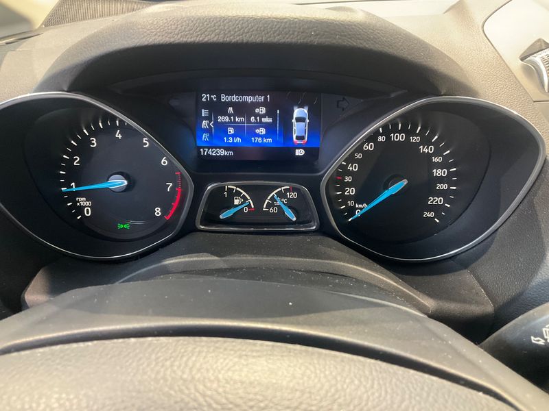 Ford C-Max 1.0 EcoBoost Titanium — zdjęcie 4