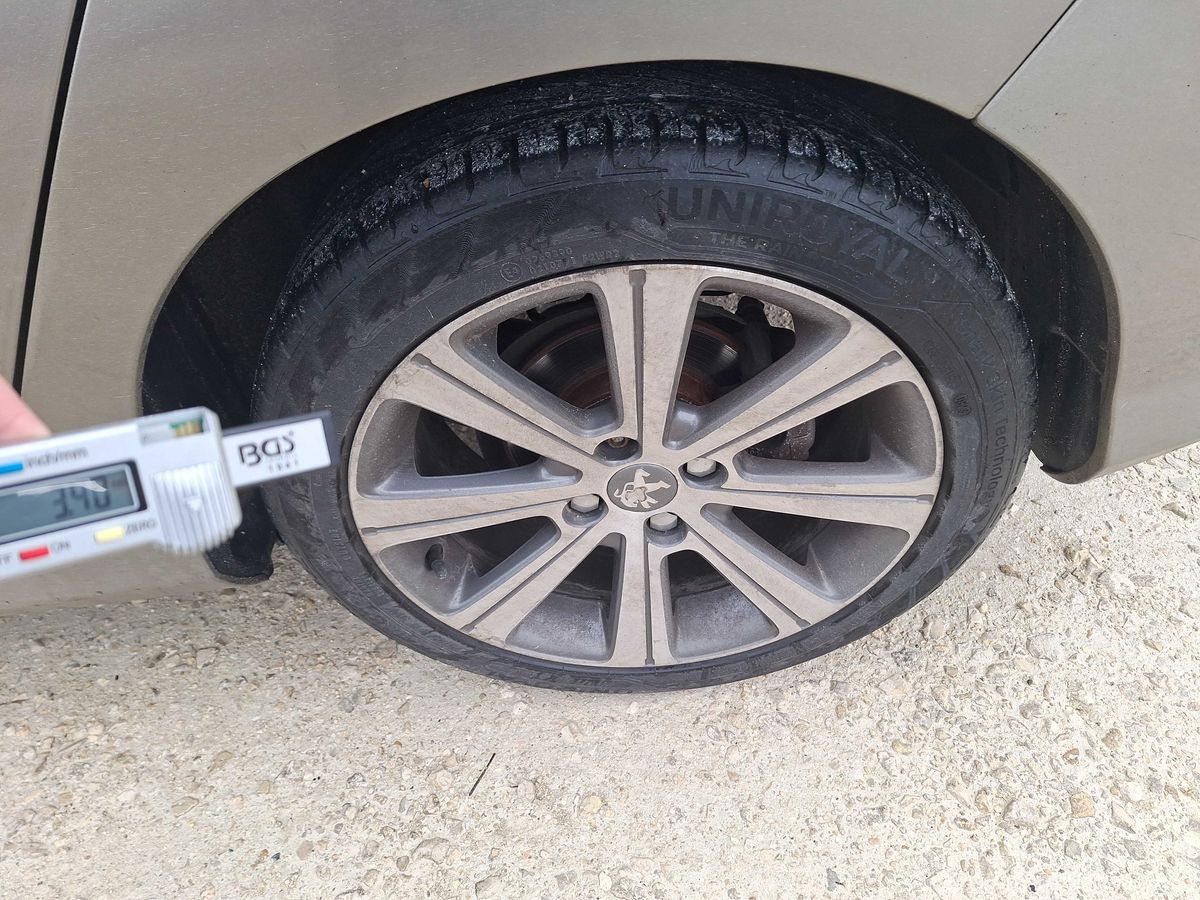 Peugeot 308 2012 — photo 35