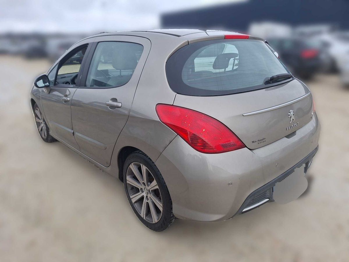 Peugeot 308 2012 — photo 4