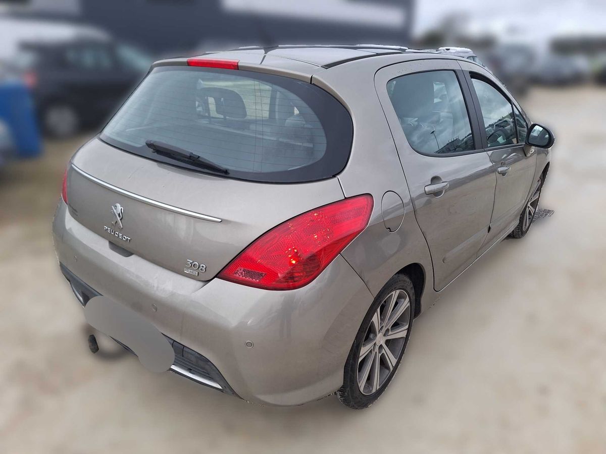 Peugeot 308 2012 — photo 6