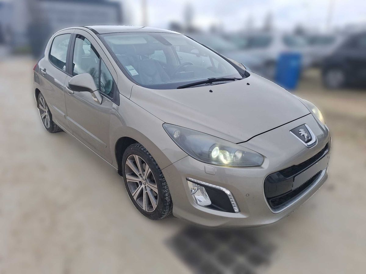 Peugeot 308 2012 — photo 7