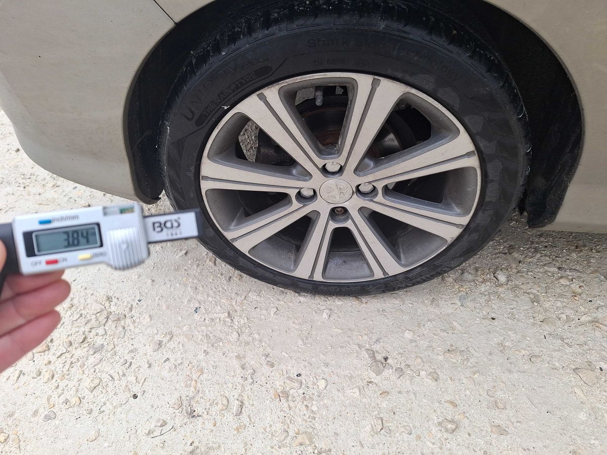 Peugeot 308 2012 — photo 36