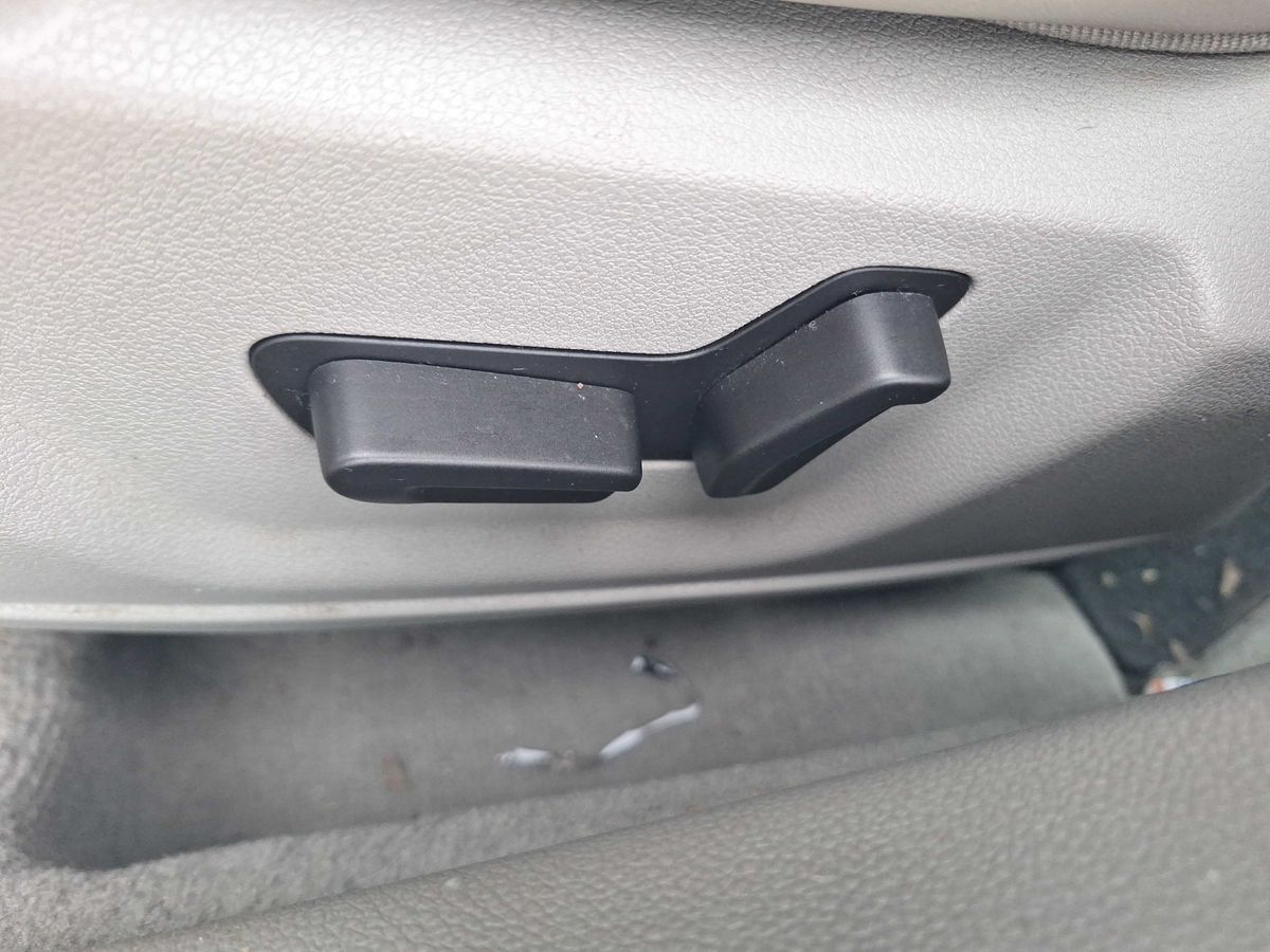 Peugeot 308 2012 — photo 30
