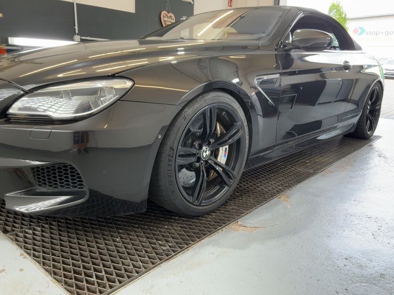 BMW 6er M6 — zdjęcie 2