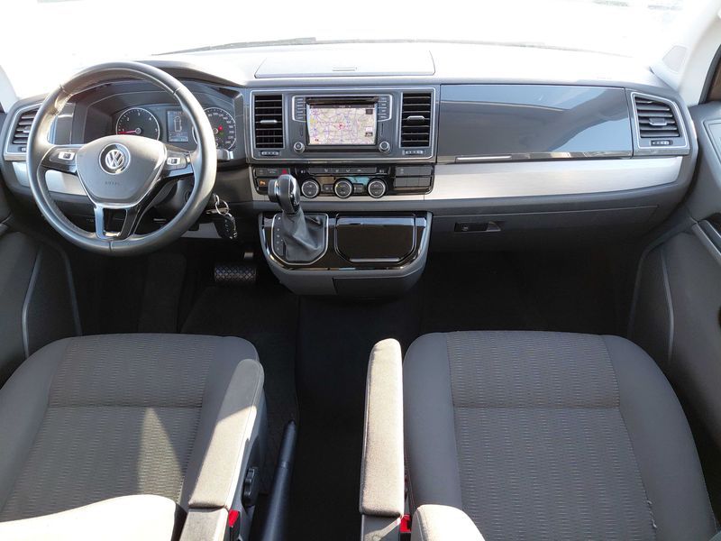 Volkswagen T6 Multivan 2.0 TDI Comfortline 4Motion — zdjęcie 11