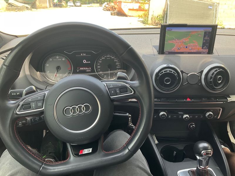 Audi S3 Sportback 2.0 TFSI quattro — zdjęcie 12