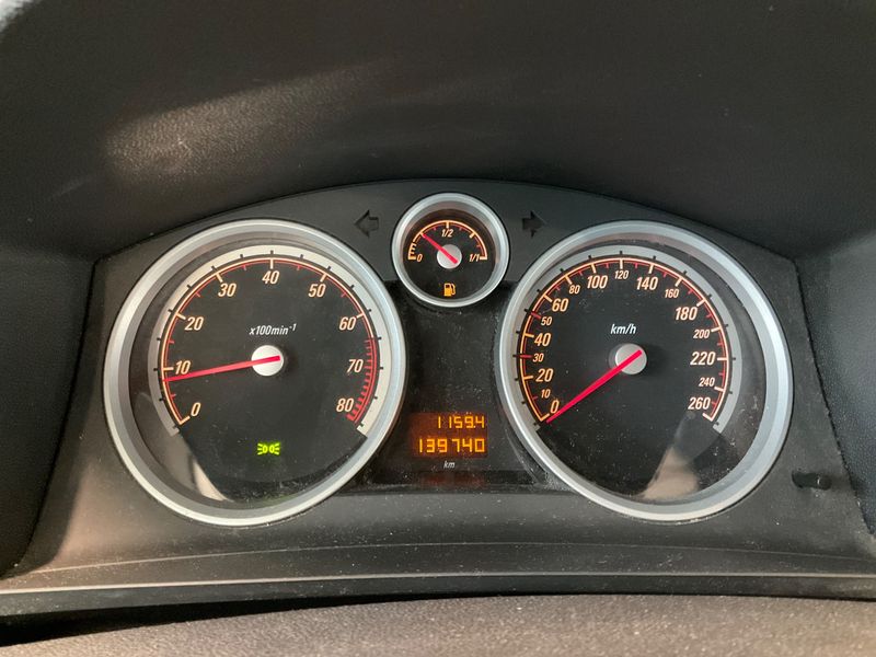 Opel Zafira 1.8 Sport — zdjęcie 4
