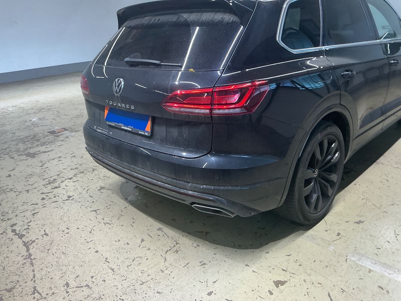 Volkswagen Touareg 3.0 V6 TDI R-Line 4Motion 2023 – снимка 28