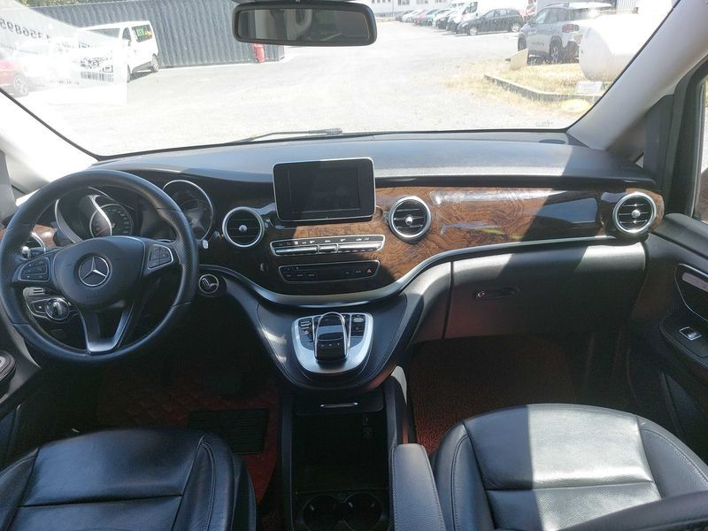 Mercedes-Benz V-Klasse V 220 d lang Avantgarde — zdjęcie 12