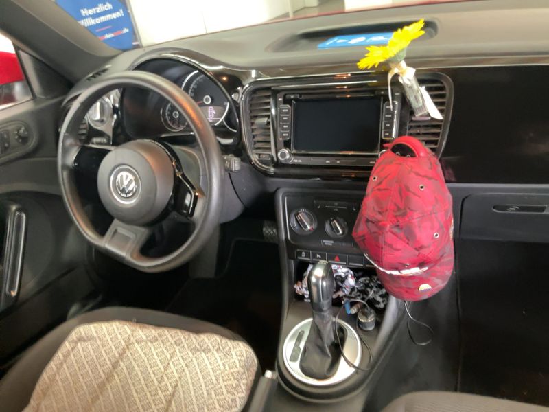 Volkswagen Beetle 1.2 TSI BlueMotion Tech — zdjęcie 12
