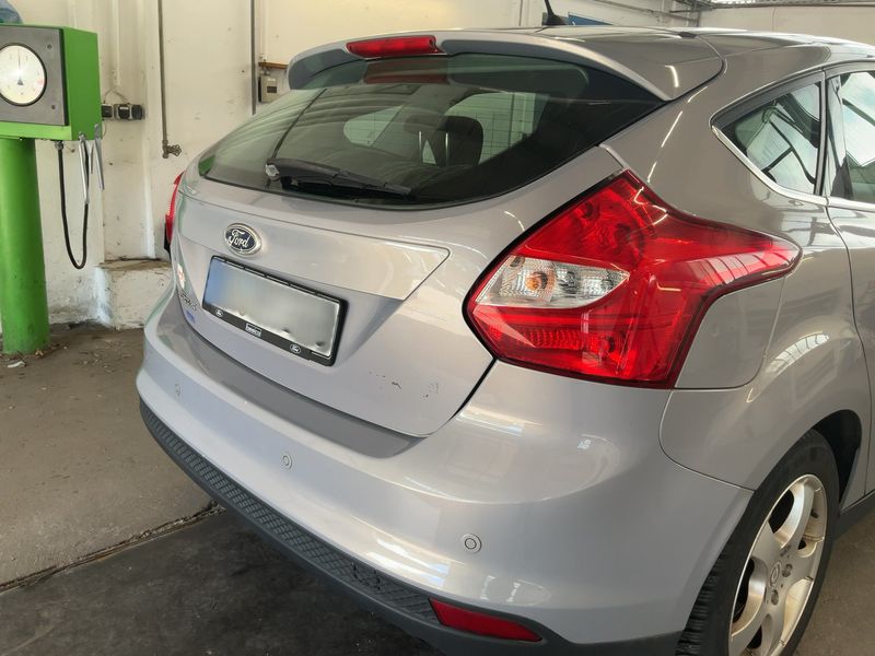 Ford Focus 1.6 Ti-VCT Titanium — zdjęcie 6