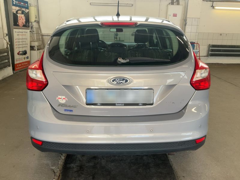 Ford Focus 1.6 Ti-VCT Titanium — zdjęcie 5