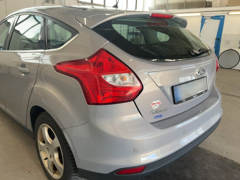 Ford Focus 1.6 Ti-VCT Titanium — zdjęcie 3